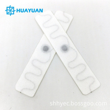 Flexible Washable UHF RFID LaundryTags for Textile Management